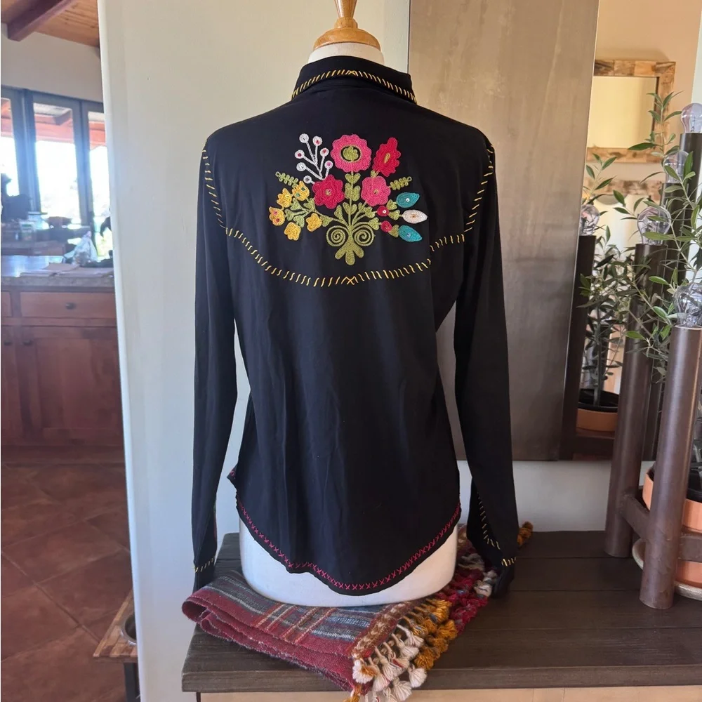 Double D Ranch Black Shirt with Floral Embroidery - Picture 4 of 6
